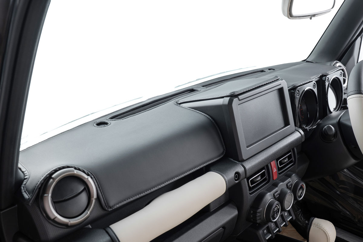 【ジムニーJB64/JB74/ノマド専用】ダッシュマット プライム　ブラック　装着イメージ
