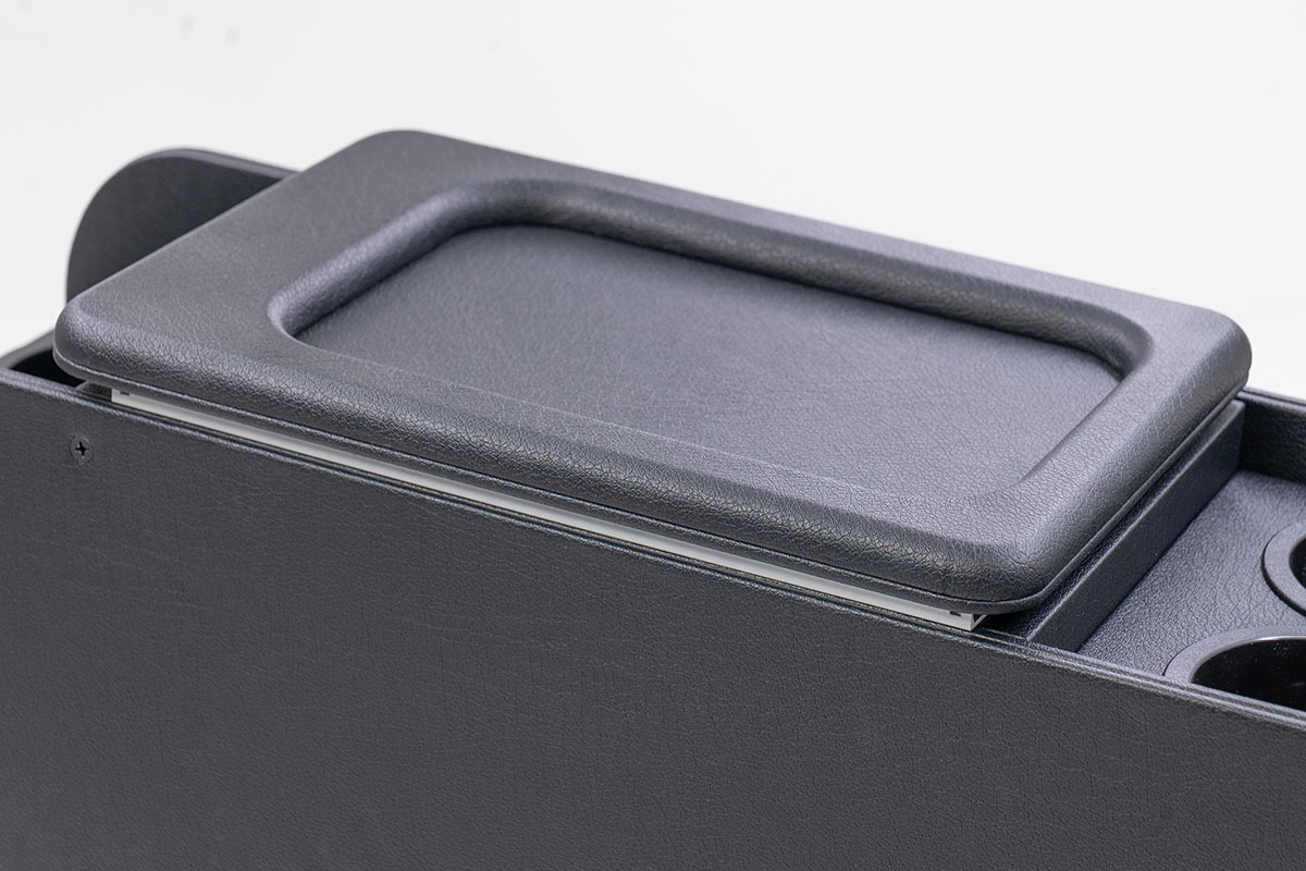 【デリカD5専用】センターコンソール T.W.G