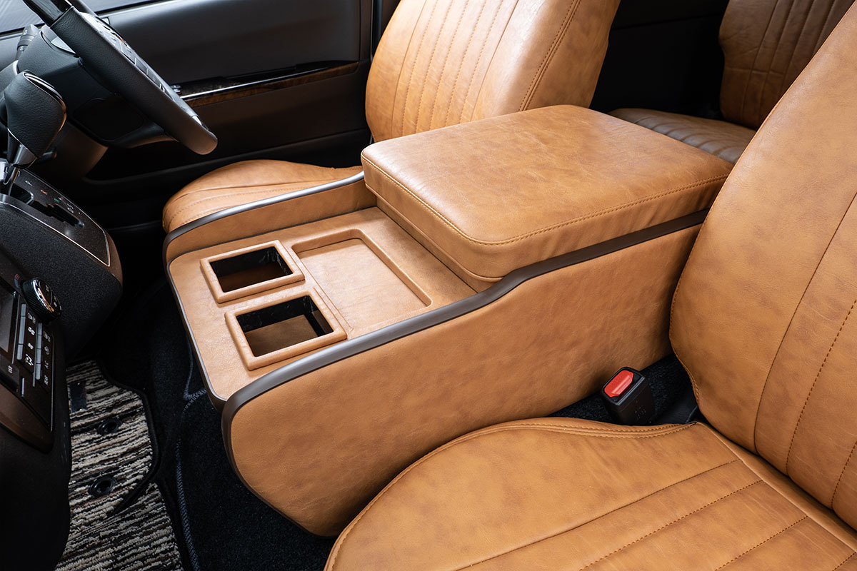 200系ハイエースS-GL用センターコンソール　クラシック　キャメル装着イメージ