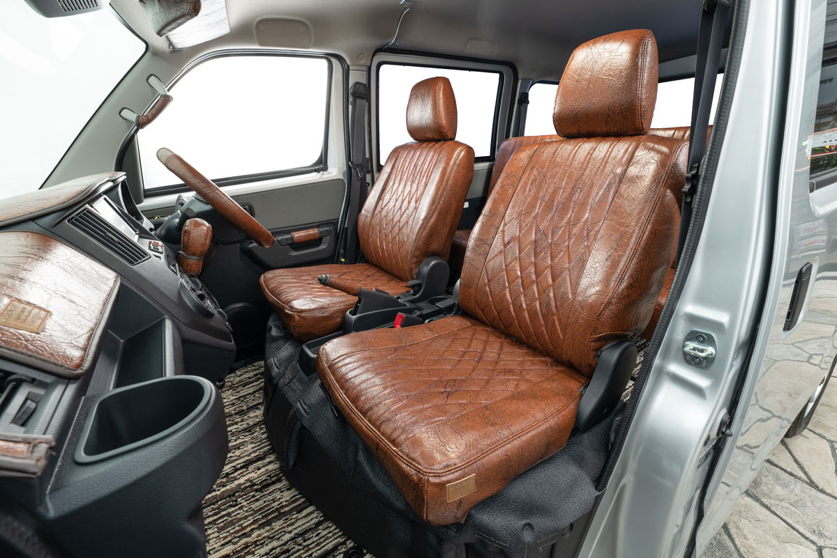 タウンエース シートカバー  アンティークデザインD　ブラウン