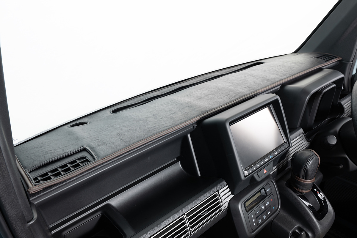 N-VAN ダッシュボードマット　クラシック　ブラック