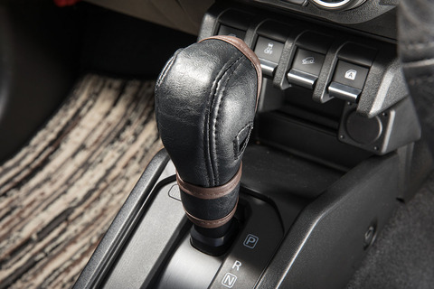 【ジムニーJB64/JB74専用】ブーツカバーセット（AT車専用）　 クラシック　ブラック