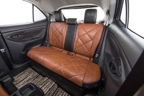 車種限定 YARIS CROSS HYBRID