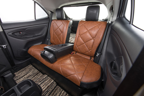 車種限定 YARIS CROSS HYBRID