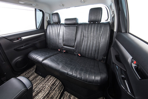 125ハイラックス　シートカバー クラシック　ブラック　後部座席