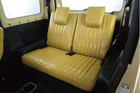 シートカバー アンティークデザインS　クリームイエロー後部座席