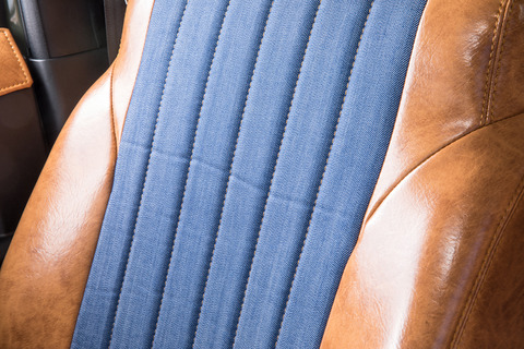 125ハイラックス シートカバー  アンティークデニム　キャメル