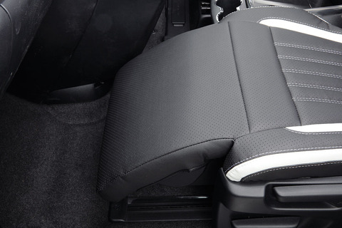 シートカバー 車種限定 30系ALPHARD & VELLFIRE　ブラックxホワイト　イージーオットマン