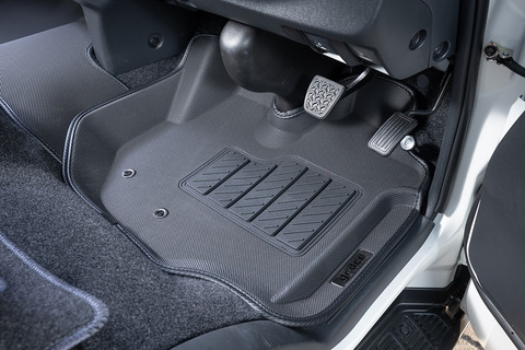 200ハイエース　3Dフロアマット　ナローボディ用　運転席