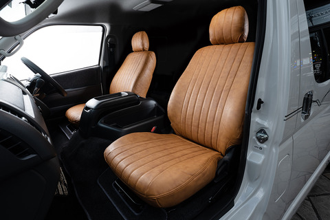 200ハイエース　シートカバー クラシック　キャメルカラー装着イメージ