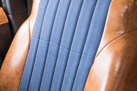 S700ハイゼットカーゴ　シートカバー  アンティークデニム　キャメル