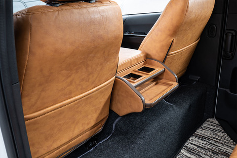 200系ハイエースS-GL用センターコンソール　クラシック　キャメル装着イメージ後部座席側