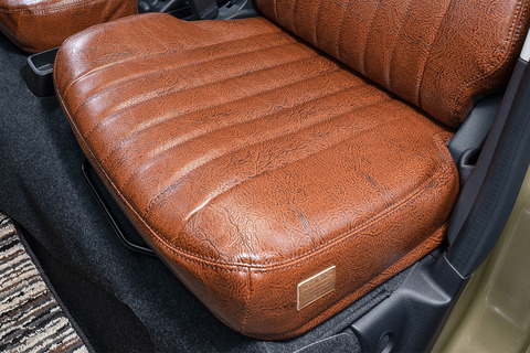 S700ハイゼットカーゴ　 シートカバー  アンティークデザインSブラウン前席座面部分