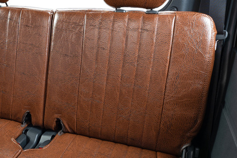 S700ハイゼットカーゴ　 シートカバー  アンティークデザインSブラウン後部座席背もたれ部分