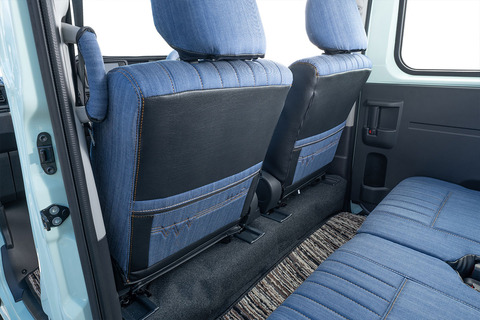 S700ハイゼットカーゴ シートカバー  M.I.C DENIM前席背面デザイン