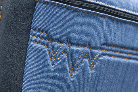 アトレーデッキバン シートカバー  M.I.C DENIM前席背面シートバックポケットデザイン