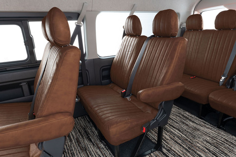 200ハイエース　シートカバー クラシック　ブラウンカラー後部座席装着イメージ