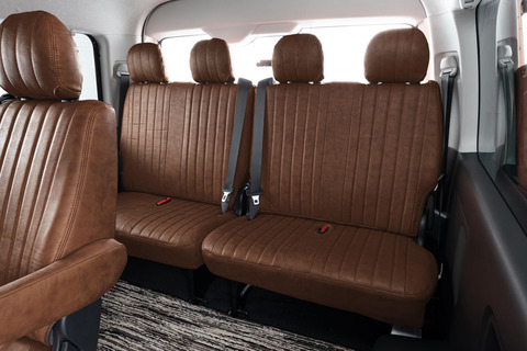 200ハイエース　シートカバー クラシック　ブラウンカラー後部座席装着イメージ