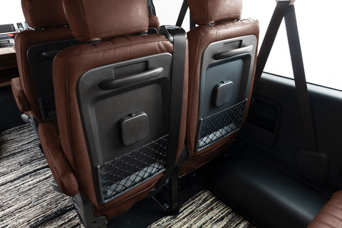 200ハイエース　シートカバー クラシック　ブラウンカラー後部座席装着イメージ