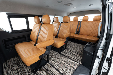 200ハイエース　シートカバー クラシック　キャメルカラー後部座席装着イメージ