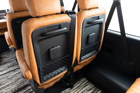 200ハイエース　シートカバー クラシック　キャメルカラー後部座席装着イメージ