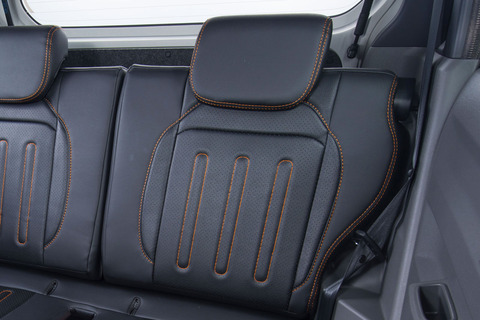 LA900S/LA910Sタフト　車種限定シートカバー  TAFT　後部座席詳細