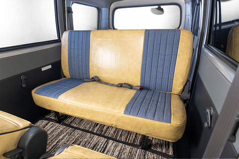 タウンエース　シートカバー  アンティークデニム　クリームイエロー後部座席