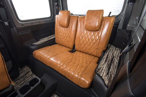 シートカバー  アンティークデザインD　キャメル 　ジムニー装着