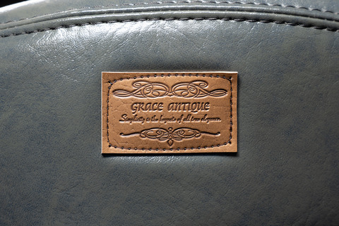 ヤリスクロスシートカバー  アンティーク千鳥　アンティークバッチ標準装備