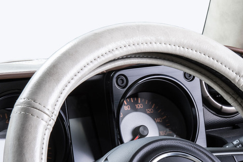 ハンドルカバー　 アンティーク　ホワイトスモーク  スズキジムニー装着