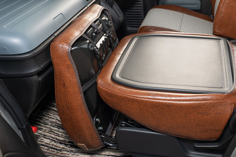 スペーシアベース シートカバー アンティーク千鳥　前席シート下収納にも対応