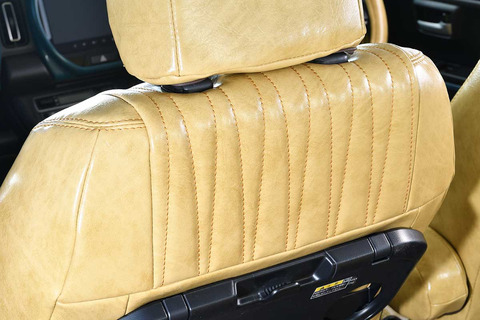 S700ハイゼットカーゴ　シートカバー  アンティークデザインD クリームイエロー　シート背面デザイン