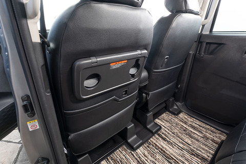 カスタムシートカバー車種専用デリカミニシート背面テーブル使用可能