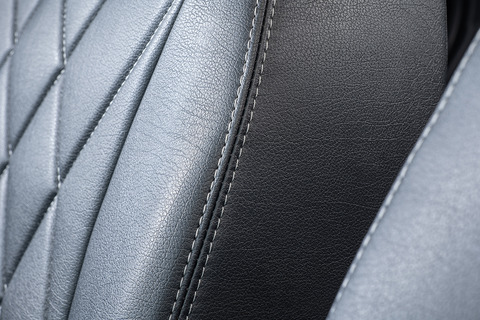 カスタムシートカバー車種専用デリカミステッチ細部