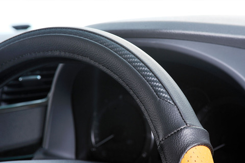 SD EDITION ステアリングカバーカーボン調レザー使用