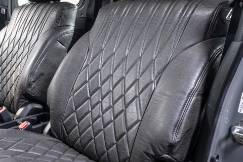 シートカバー  アンティークデザインD　ヴィンテージブラック　ジムニー装着