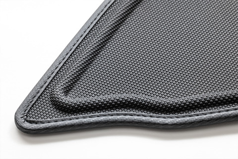 立体構造のマットで滑りにくい仕様