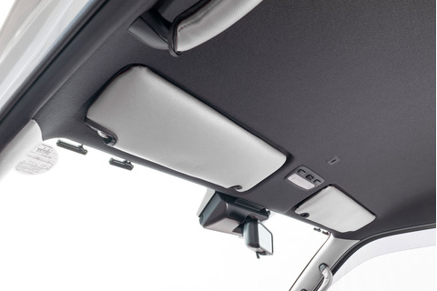 200ハイエース サンバイザーカバー エクスクルーシブ