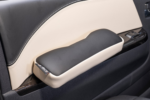 200ハイエース ドアアームレスト 左右セット プライム　ホワイト