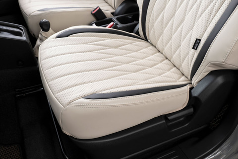 ジムニーノマド シートカバー  プライム　バニラカラー　装着イメージ