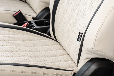 ジムニーノマド シートカバー  プライム　バニラカラー　装着イメージ