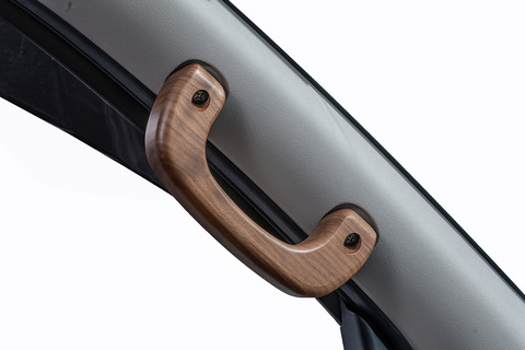 200ハイエース 木製グリップ Aピラー用左右2本セットウォールナット 助手席側装着