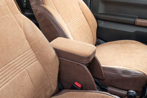 【ジムニーJB64/JB74/ノマド専用】センターコンソール Ver.2 アンティーク＜ドリンクホルダー付き＞ 装着イメージ