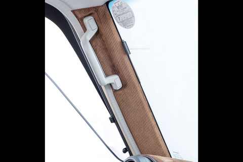 Aピラーパネル　張り替え済み交換タイプ　左右セット　 コーデュロイ　ブラウン助手席側装着イメージ