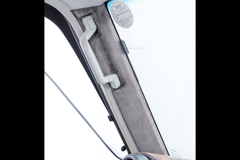 Aピラーパネル　張り替え済み交換タイプ　左右セット　 コーデュロイ　グレー助手席側装着イメージ