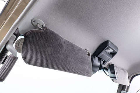 ランドクルーザー７０再再販モデルサンバイザーカバーコーデュロイグレーカラー装着イメージ展開時