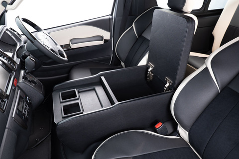 200系ハイエースS-GL用センターコンソール　T.W.G　装着イメージ