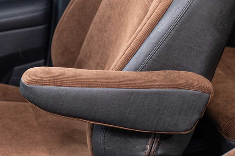 デリカD5シートカバー  アンティークコーデュロイ　コーデュロイブラウンxヴィンテージブラック