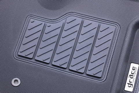 200ハイエース　3Dフロアマット　ヒールパッド新デザイン