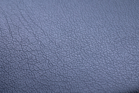 T.W.G シリーズに使用しているブラックレザーはグレイスオリジナル